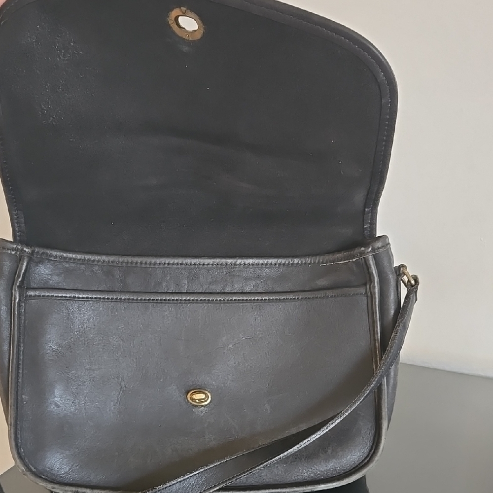 Classic Black Leather Shoulder Bag - Picture 9 of 11